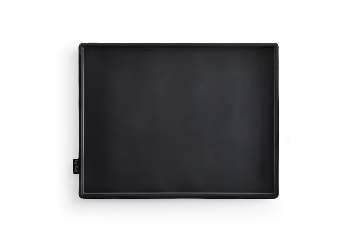 Resigilat|Lékué CLASSIC tava de copt din silicon cu protectie impotriva scurgerilor, 30 x 4 cm, neagra