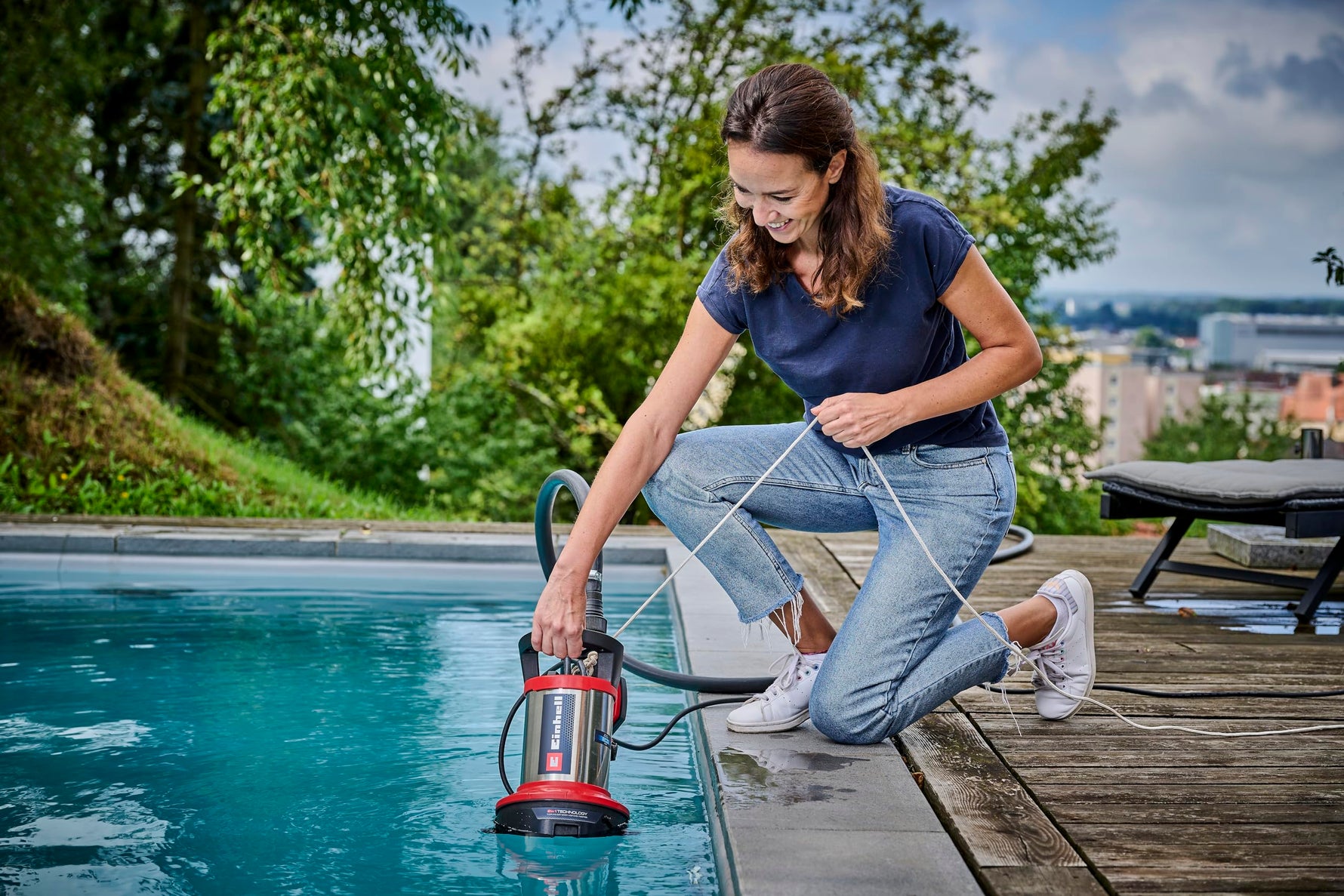 Einhell Schmutzwasserpumpe GE-DP 7535 N LL ECO 2-in-1 (750 W, bis zu Ø 35 mm Fremdpartikelgröße, max. 18.500 L/h Fördermenge, inkl. Quick-Connector & Universaladapter)